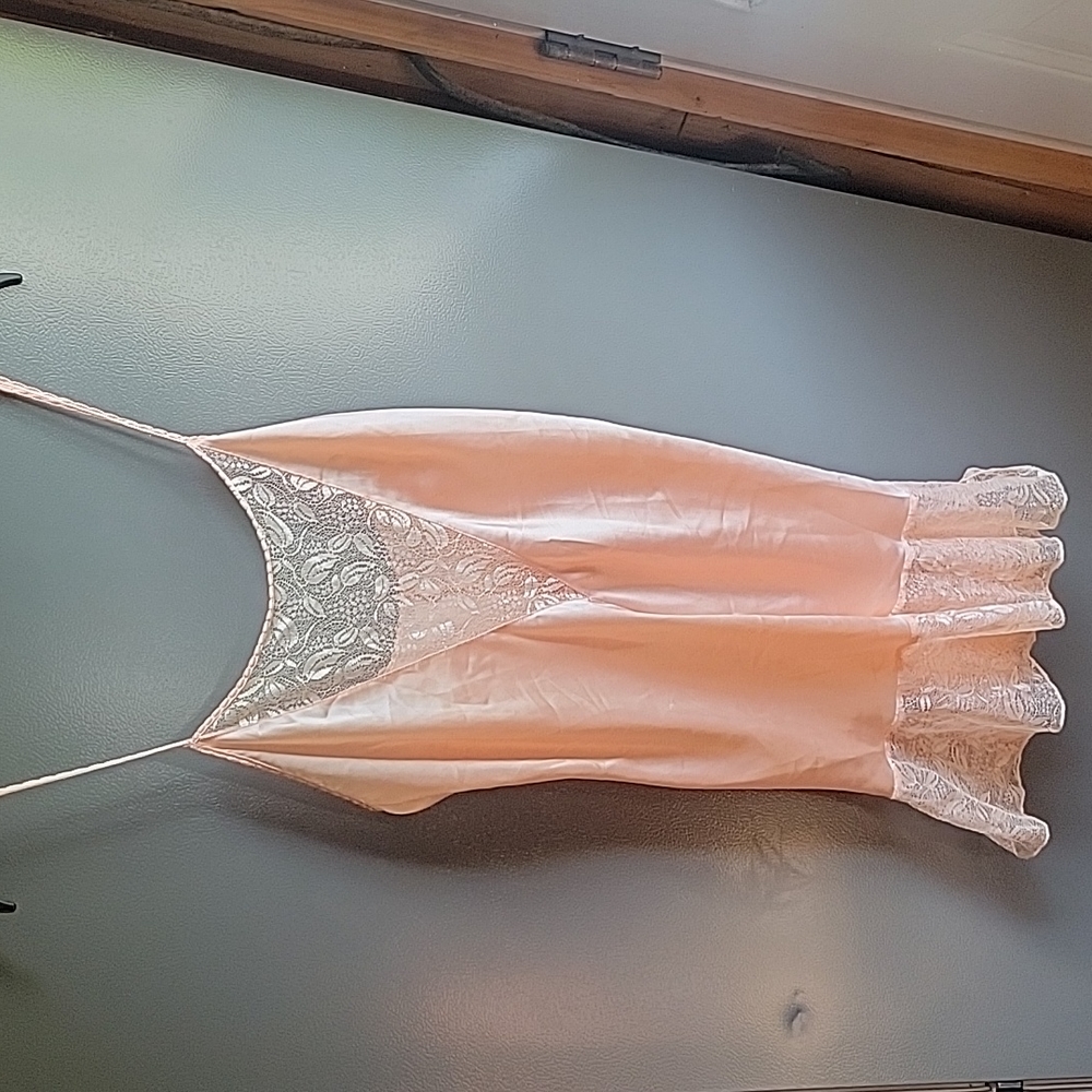 Farr West night gown